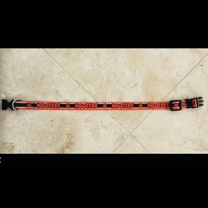 HOOTERS DOG COLLAR/LEASH SET